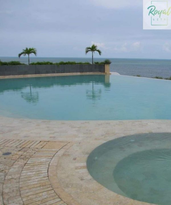 Rompeolas Royal Crema